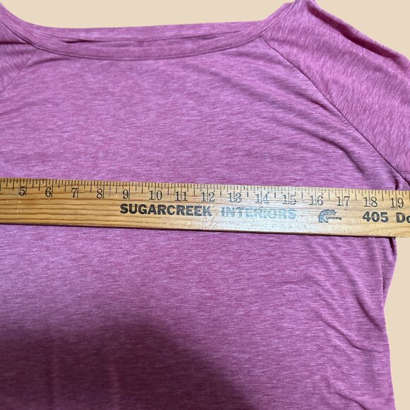 GapFit Breathe T-Shirt Excellent Condition Size Large~Light Burgundy Color - Picture 2 of 6